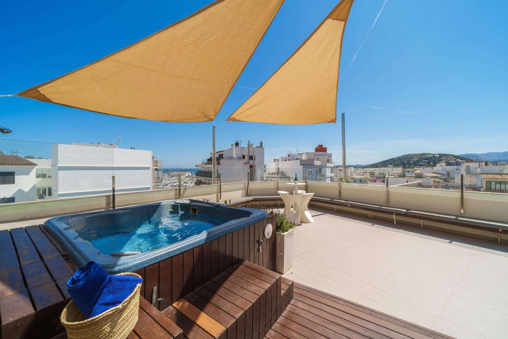 Mar Calma Hotel Port de Pollenca Bagian luar foto