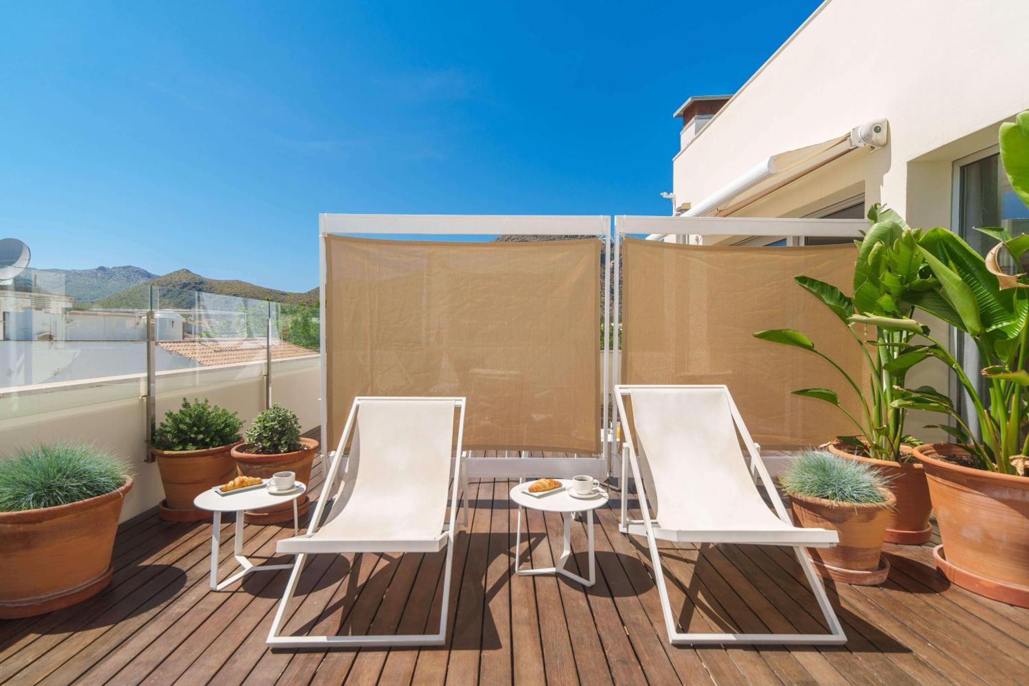 Mar Calma Hotel Port de Pollenca Bagian luar foto
