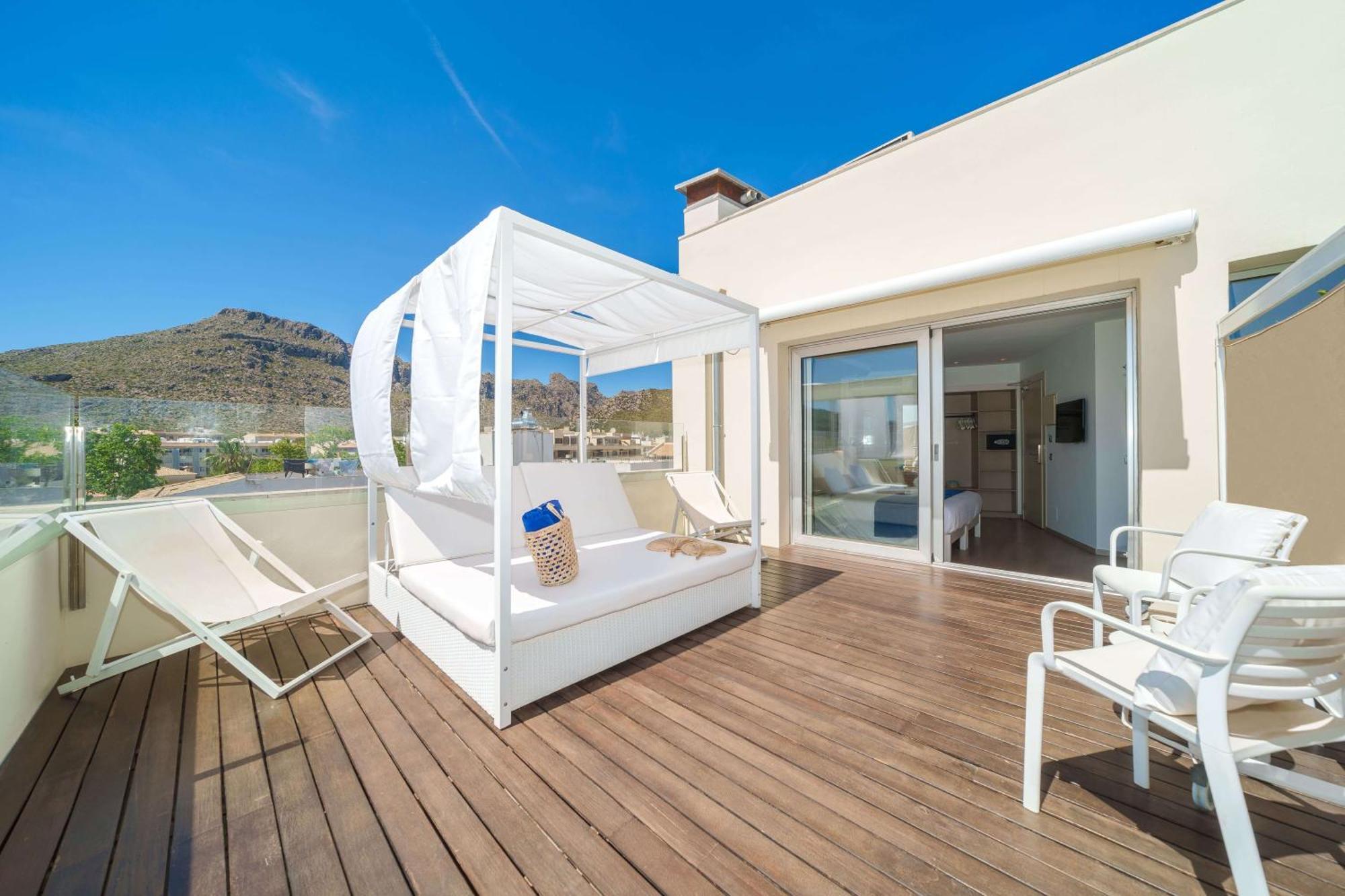 Mar Calma Hotel Port de Pollenca Bagian luar foto