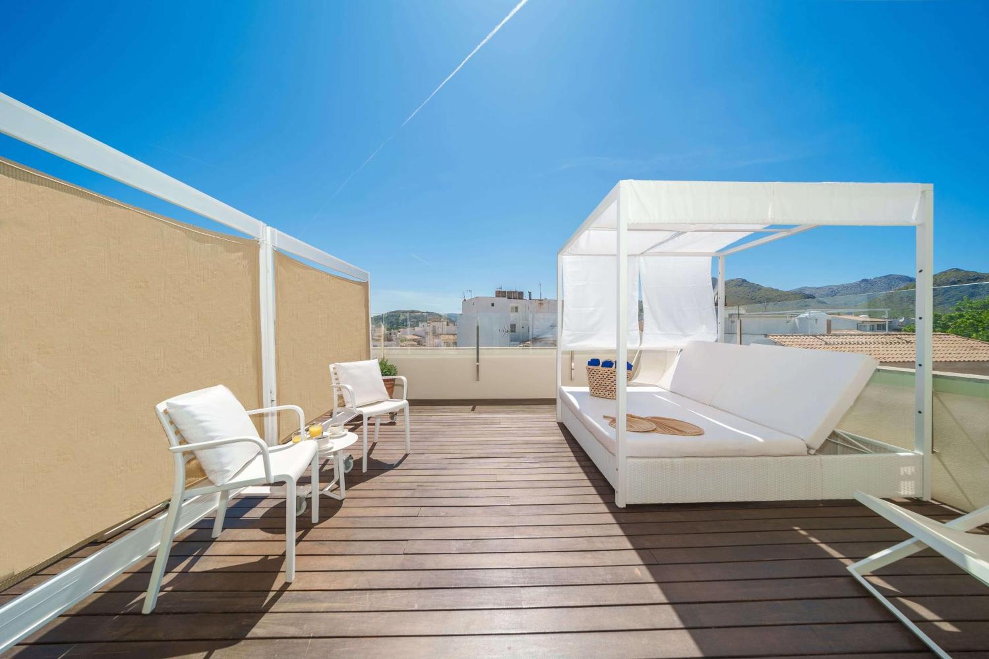 Mar Calma Hotel Port de Pollenca Bagian luar foto
