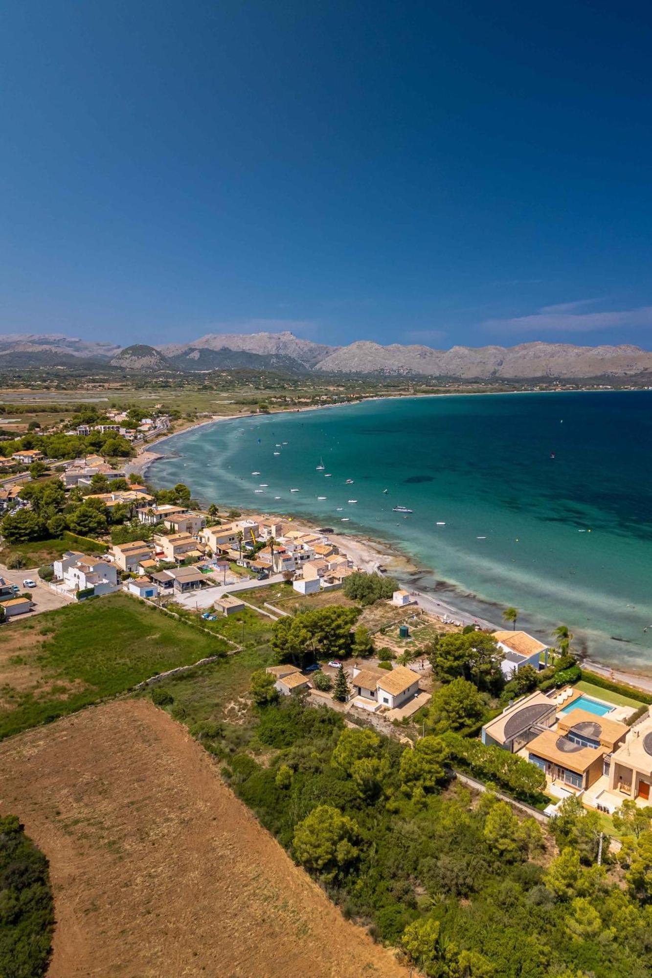 Mar Calma Hotel Port de Pollenca Bagian luar foto